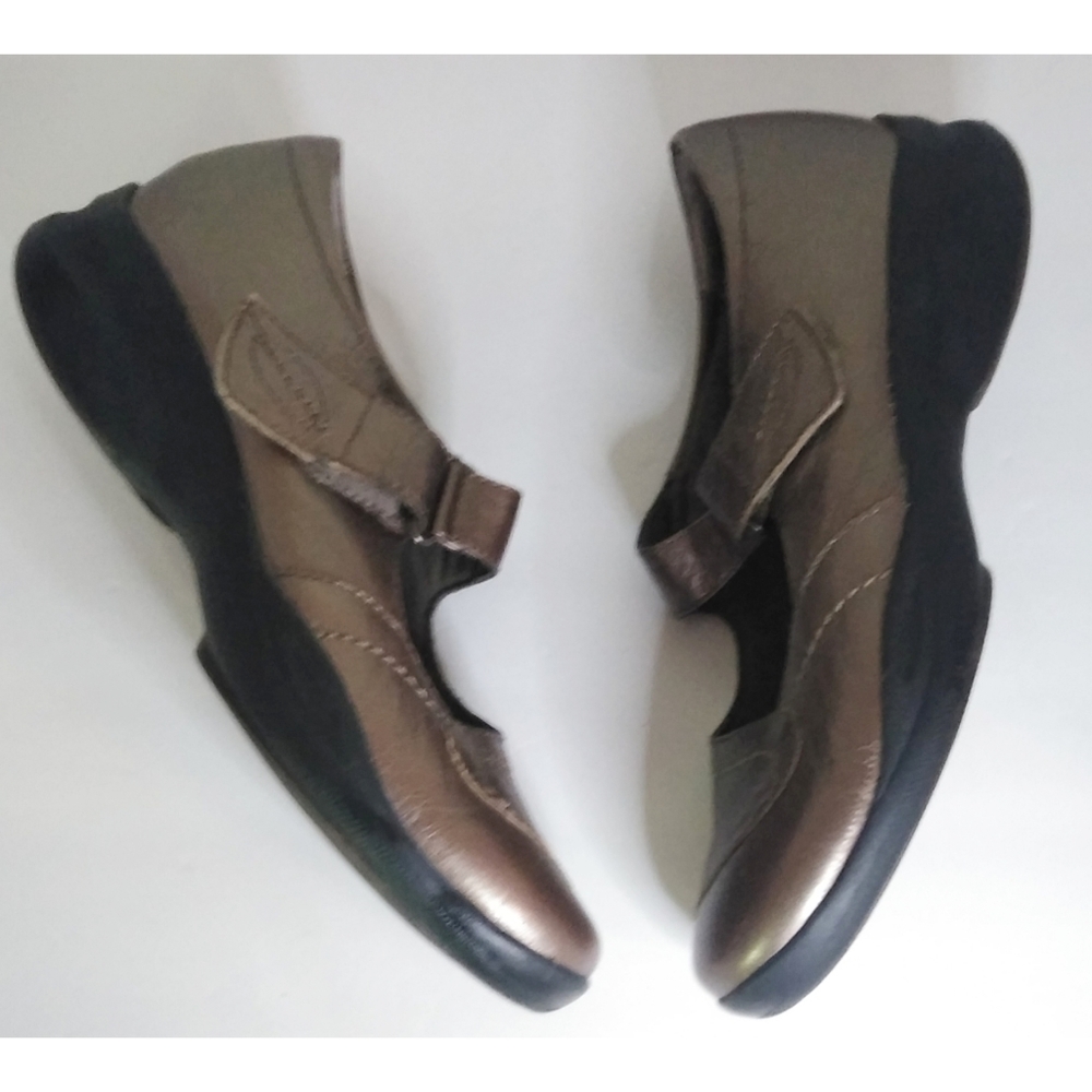 Clark's In Motion Mary Jane Comfort Walking Shoes